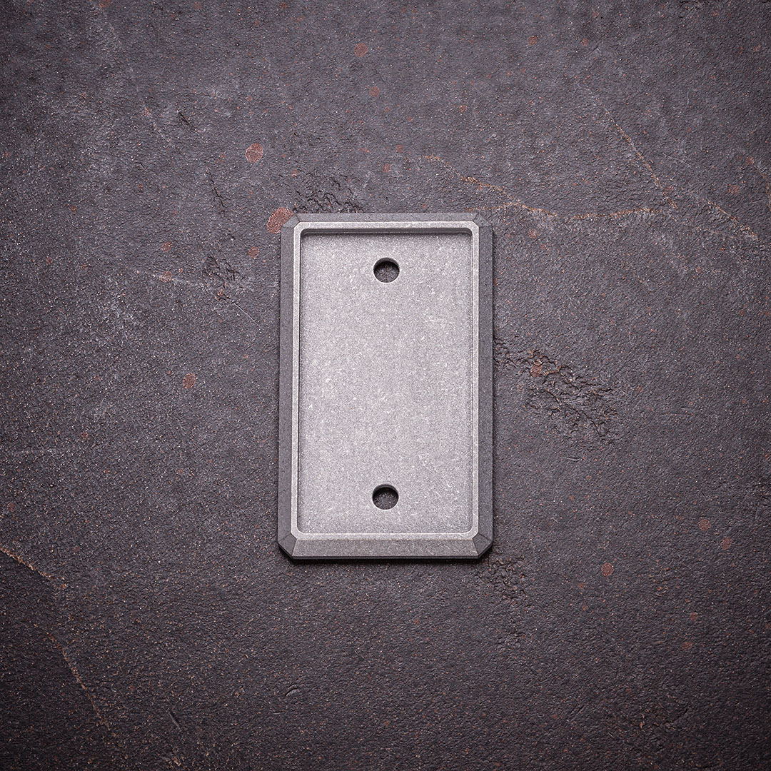 DWS_38_web Crowgear Don't Worry Stone - Metal Frame