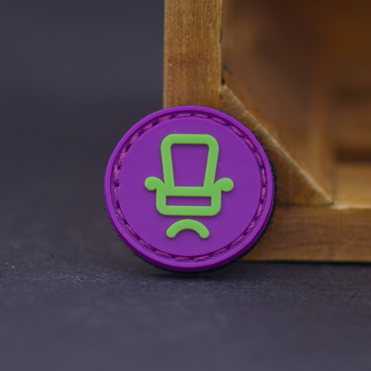 Knife Lounge Logo Patch Purple Logo, Abzeichen, Symbol