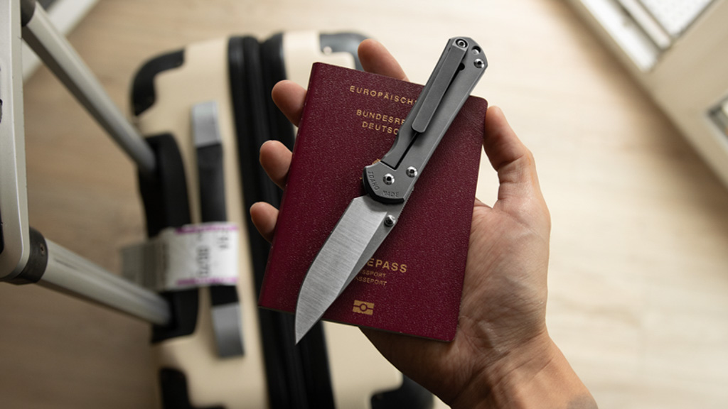 Knives in Checked Luggage on a Plane: What's Actually Allowed