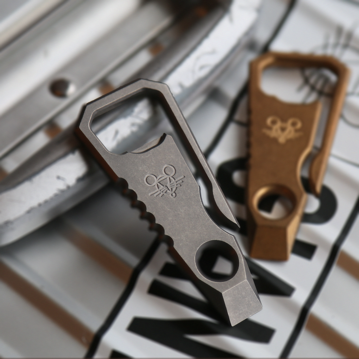 TiPrybar_1160x GiantMouse Caplifter / Prybar Titanium