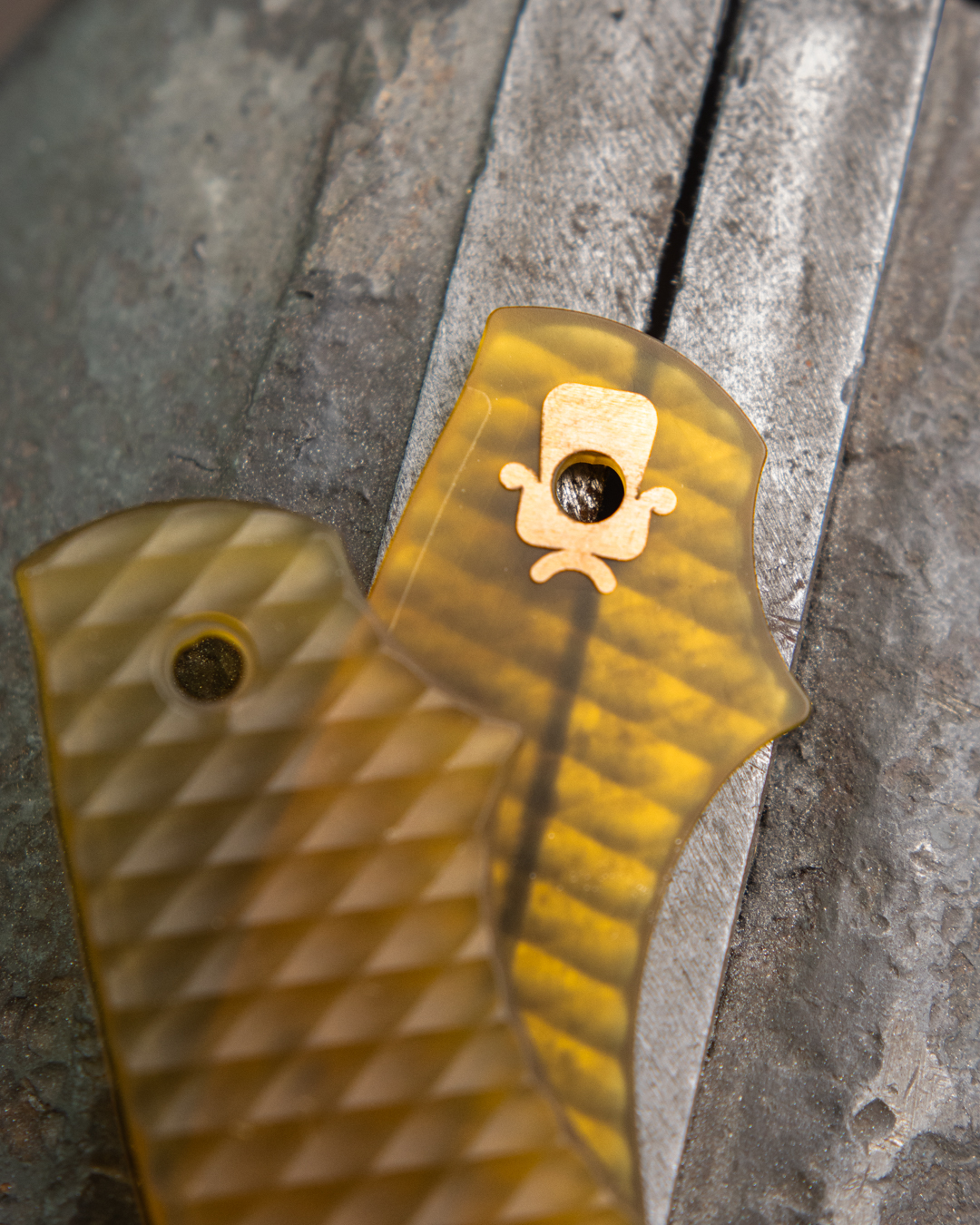 Cross Cut Ultem Schalen für UK Pen Knife – Image 4