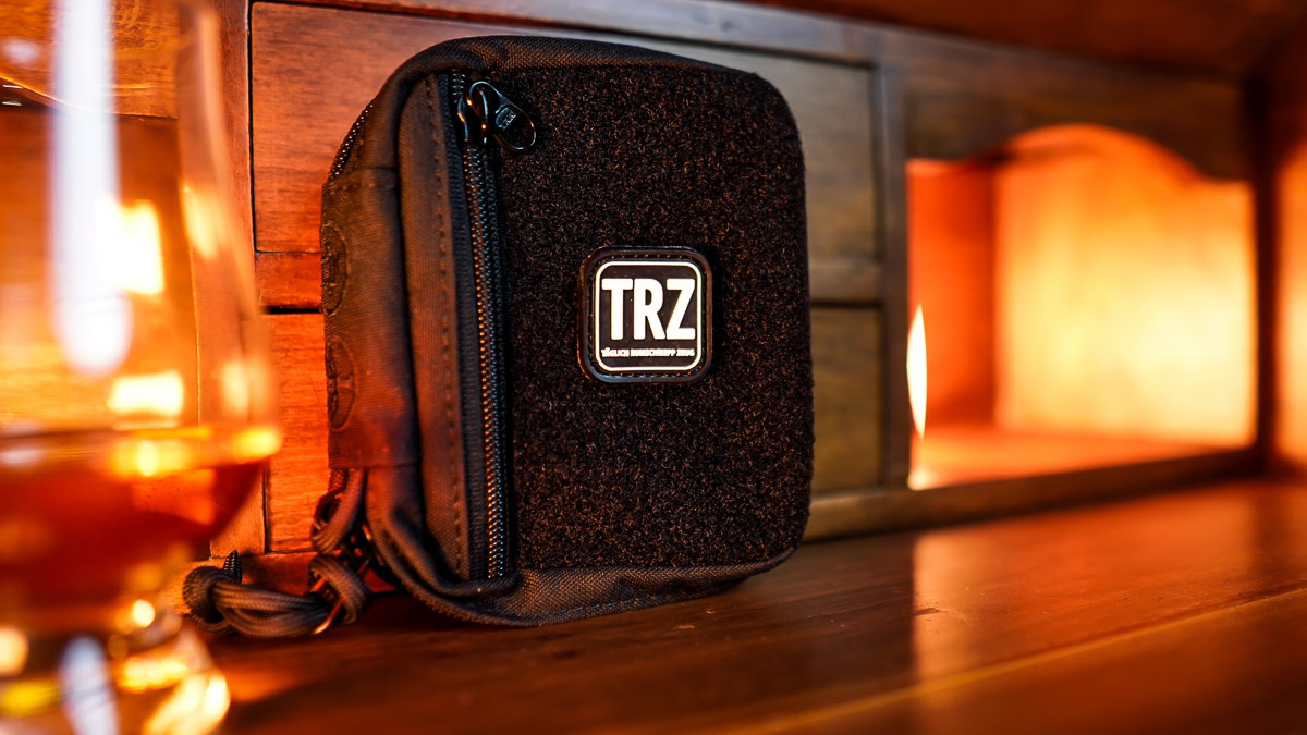 Mitchell's Herren Lounge Patch "TRZ" Missprint Hartholz, Holz, Tasche, Handtasche, Kamin