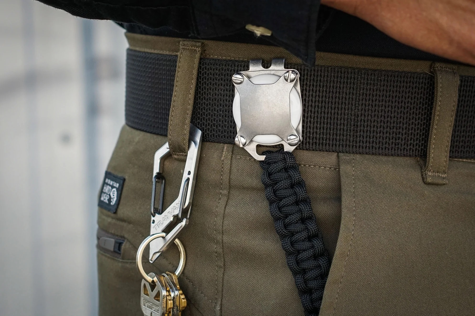 Trayvax Tracer Airtag Keychain