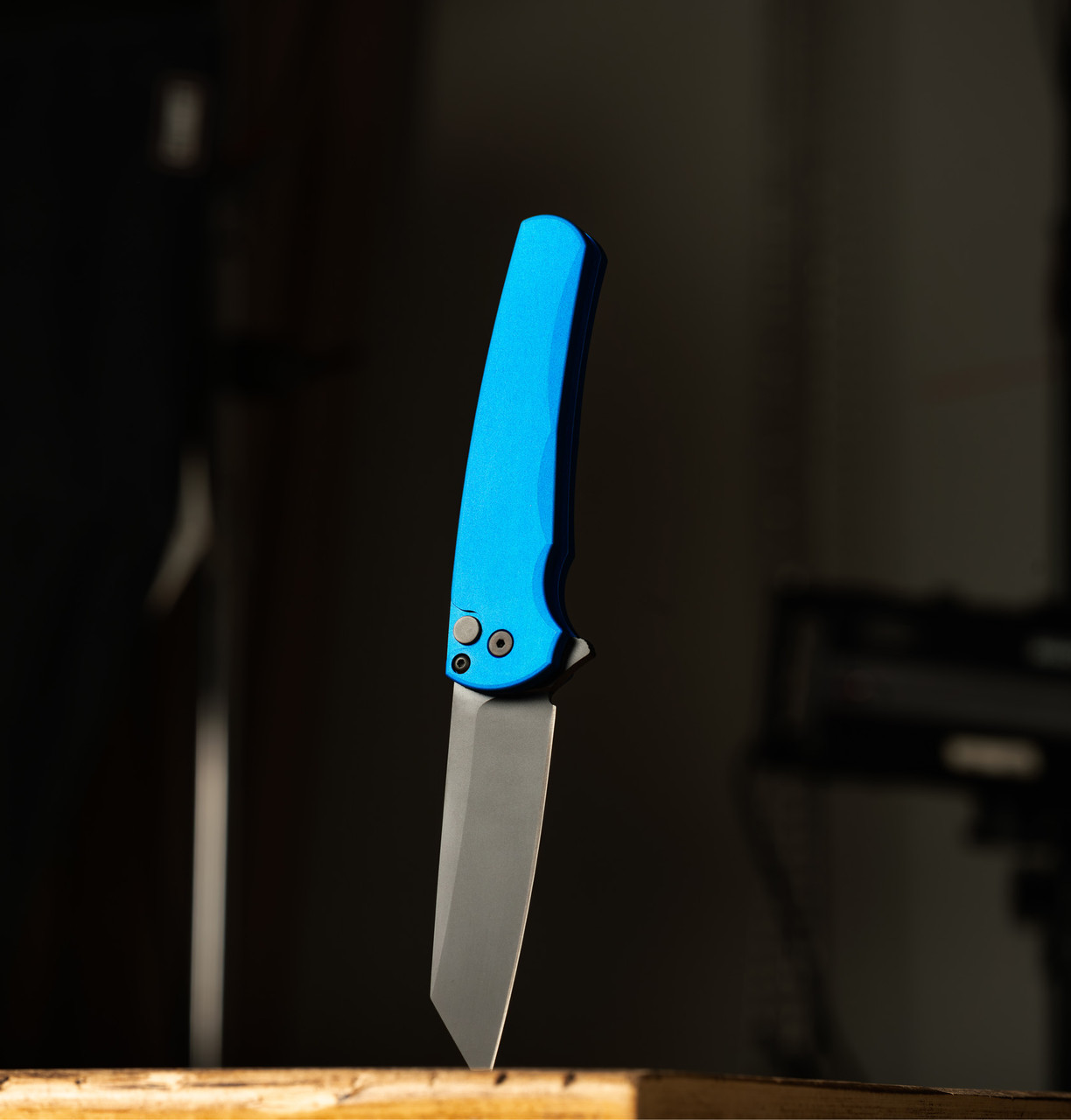 Pro-Tech Malibu Reverse Tanto Blue – Image 1