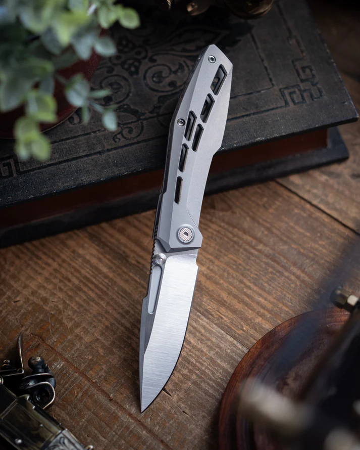 Null Knives Raiden R2 Aero Blasted / Belt Satin 