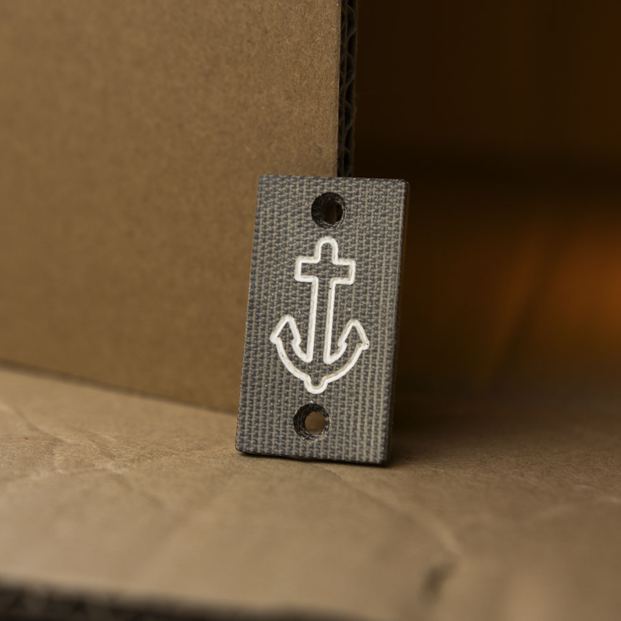 Crowgear Don’t Worry Stone Inlay “Anchor” – Glow in the Dark