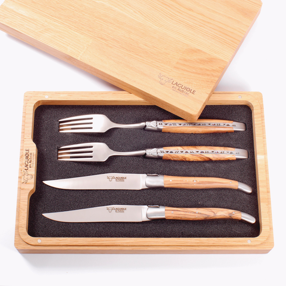 Lag-en-Aubrac-Olive-1 Steak knife set Olive Laguiole en Aubrac