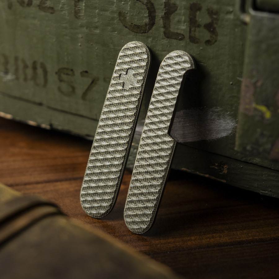 Daily Customs 91.2 Cross Cut Micarta Green - Knife Lounge Exclusive Zubehor, Riemen