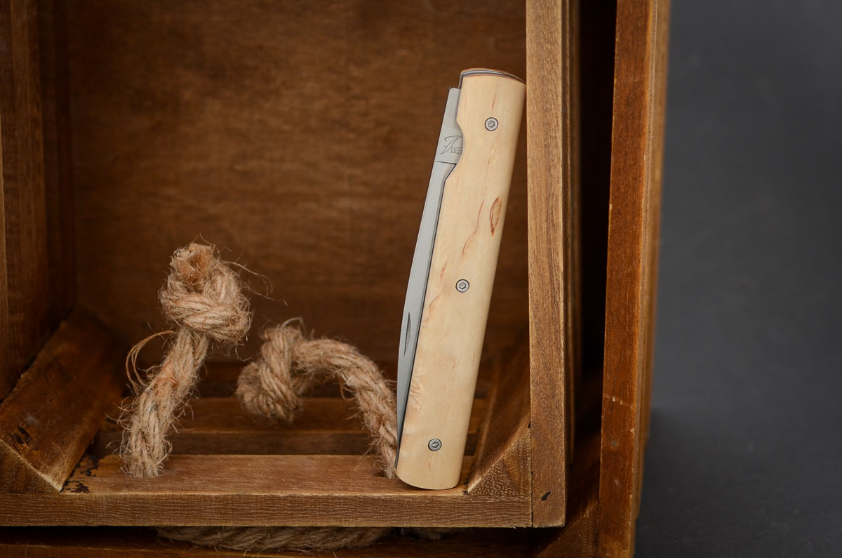 PercevalLeFrancaisMaserbirke-3 Perceval Le Francais Curly Birch