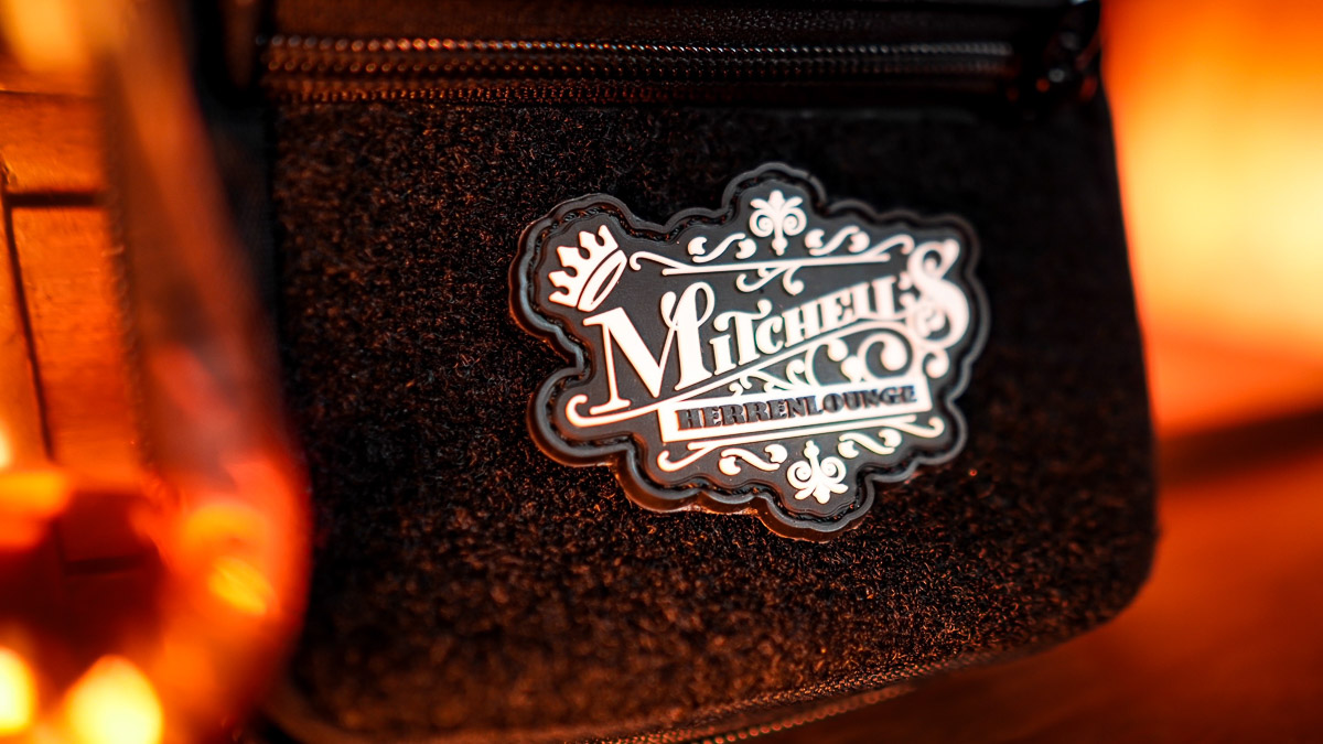 Mitchell's Herren Lounge Patch Logo Neu Logo, Zubehör, Kleidung, Jeans, Hosen
