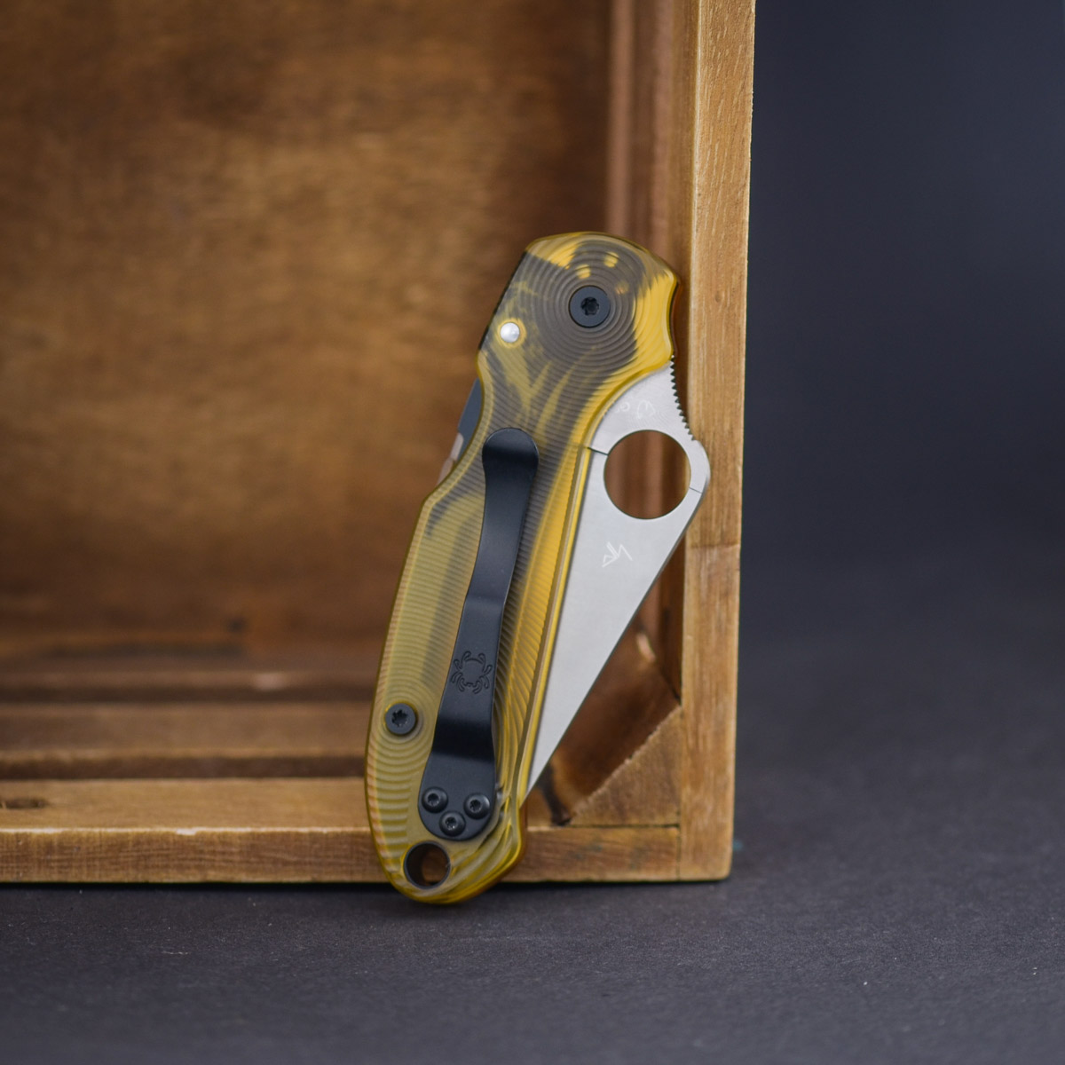 Spyderco Para 3 Magnacut X RGT Ultem Contoured Ripple – Image 4