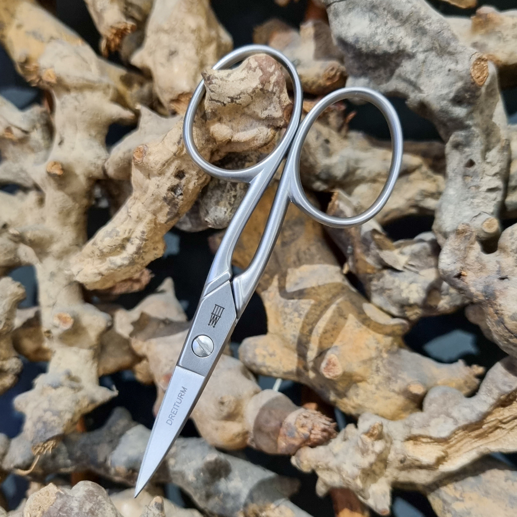 Slim Nail Scissors 9 cm with Microserrations