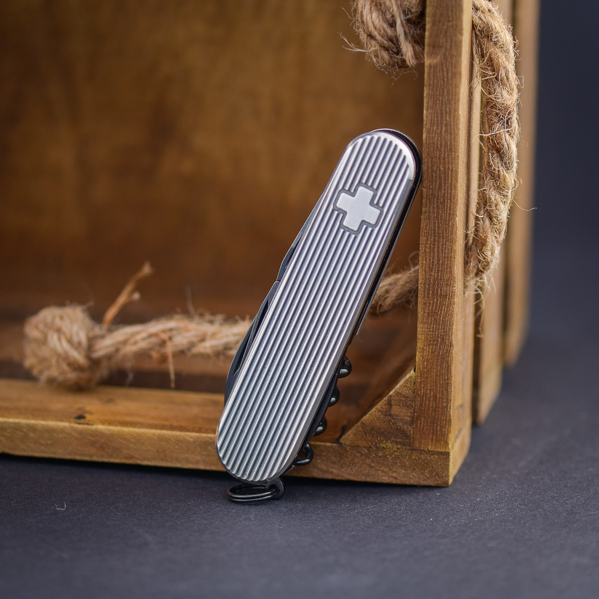 DC Pinstripes Silver Plated x Vic Spartan Onyx