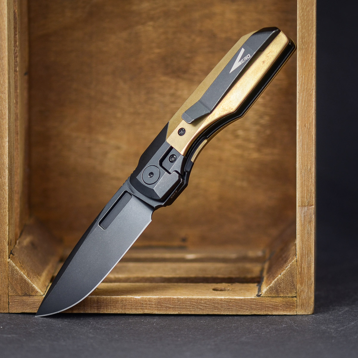 Vero Engineering Synapse Lefty Brass Klinge, Waffe, Messer, Dolch